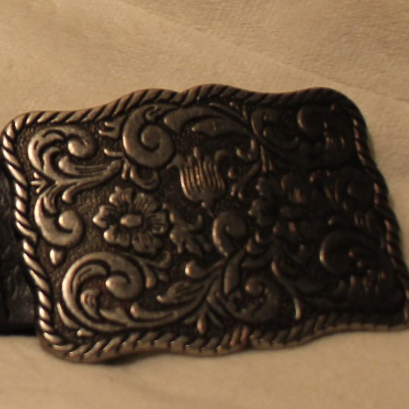 Fossil VTG Western Leather Belt with Big Silvertone Belt Buckle - Picture 2 of 5